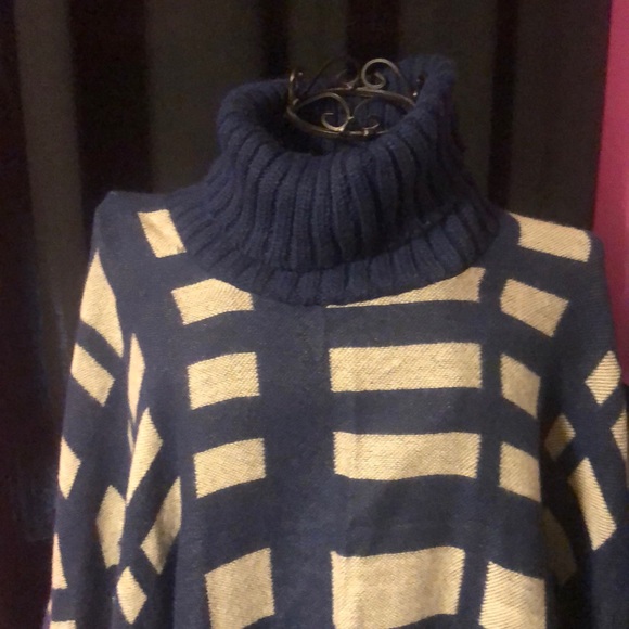 Sweater - Picture 2 of 2